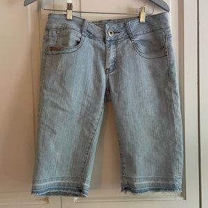 Vintage Y2K Bubblegum Light Wash Denim Jean Shorts